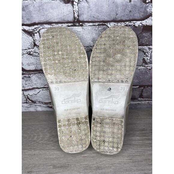 Dansko Volley Vegan Tan Beige Khaki Canvas Non Slip Clogs Women Sz 39EU/8.5M US - Picture 15 of 16